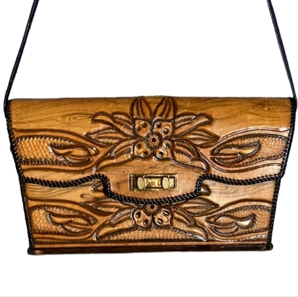 Vintage hand tooled leather purse - Picture 1 of 7